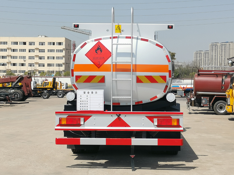 東風(fēng)錦程10噸運油車