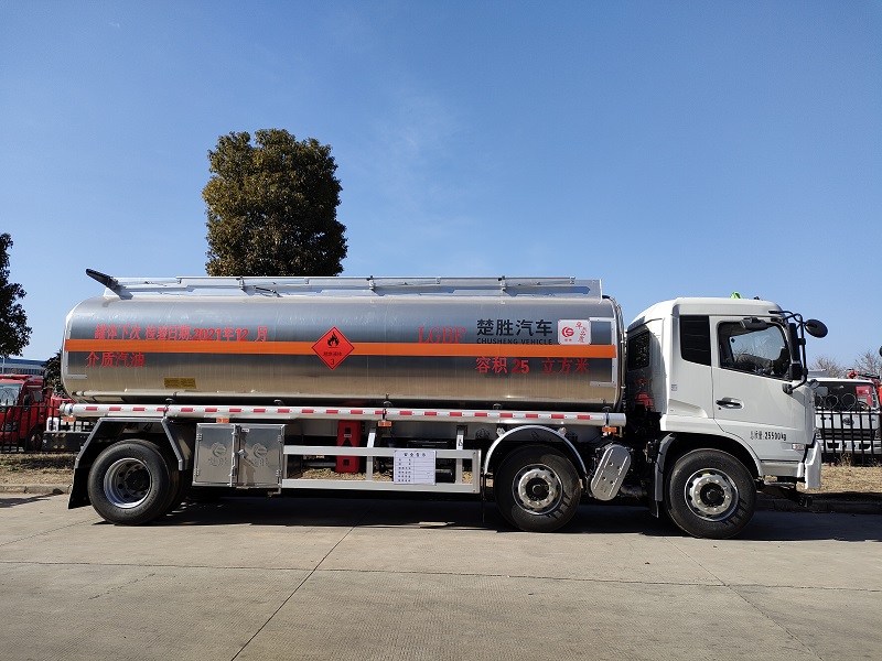國六東風天錦小三軸25立方米鋁合金油罐車