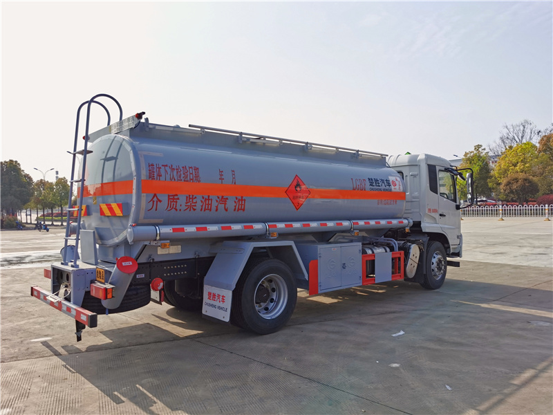 天錦單橋碳鋼柴汽油介質油罐車