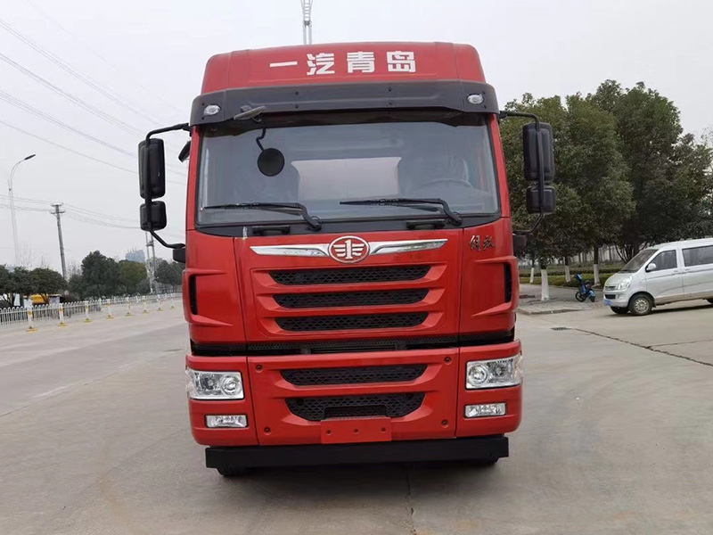 解放前四后六普通液體運輸車