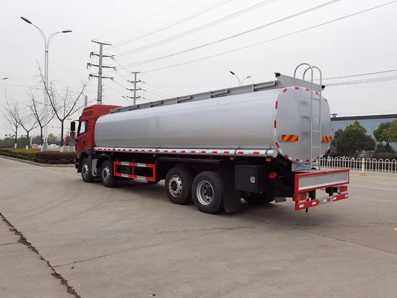 解放前四后六普通液體運輸車